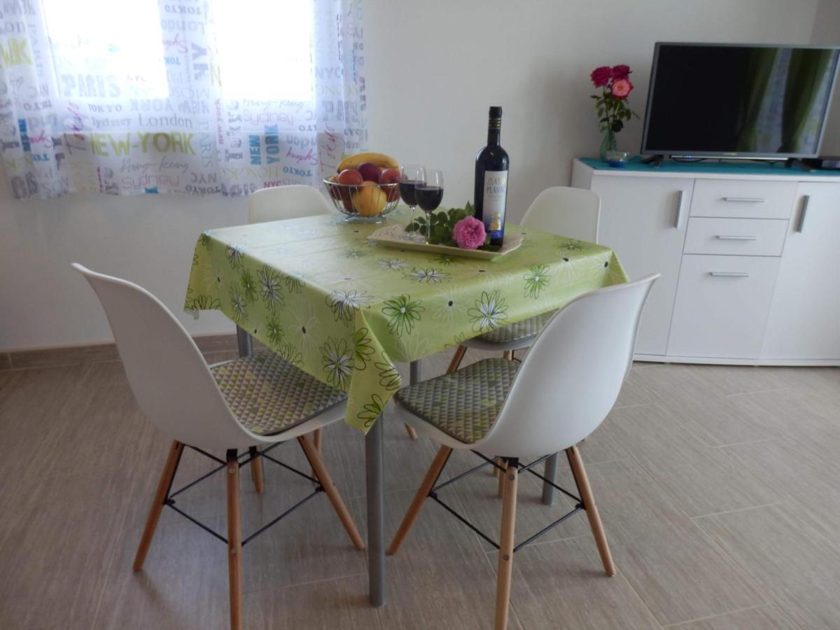Apartman Laura Tribalj Εξωτερικό φωτογραφία